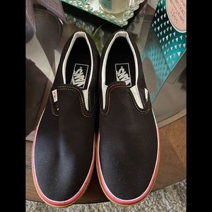 Platform women vans black with rainbow sole size 8 never been worn